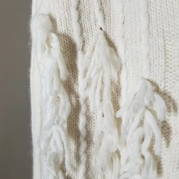 Mantari | Angelica Alpaca Fringe Cream Cozy Sweater - Picture 7 of 12